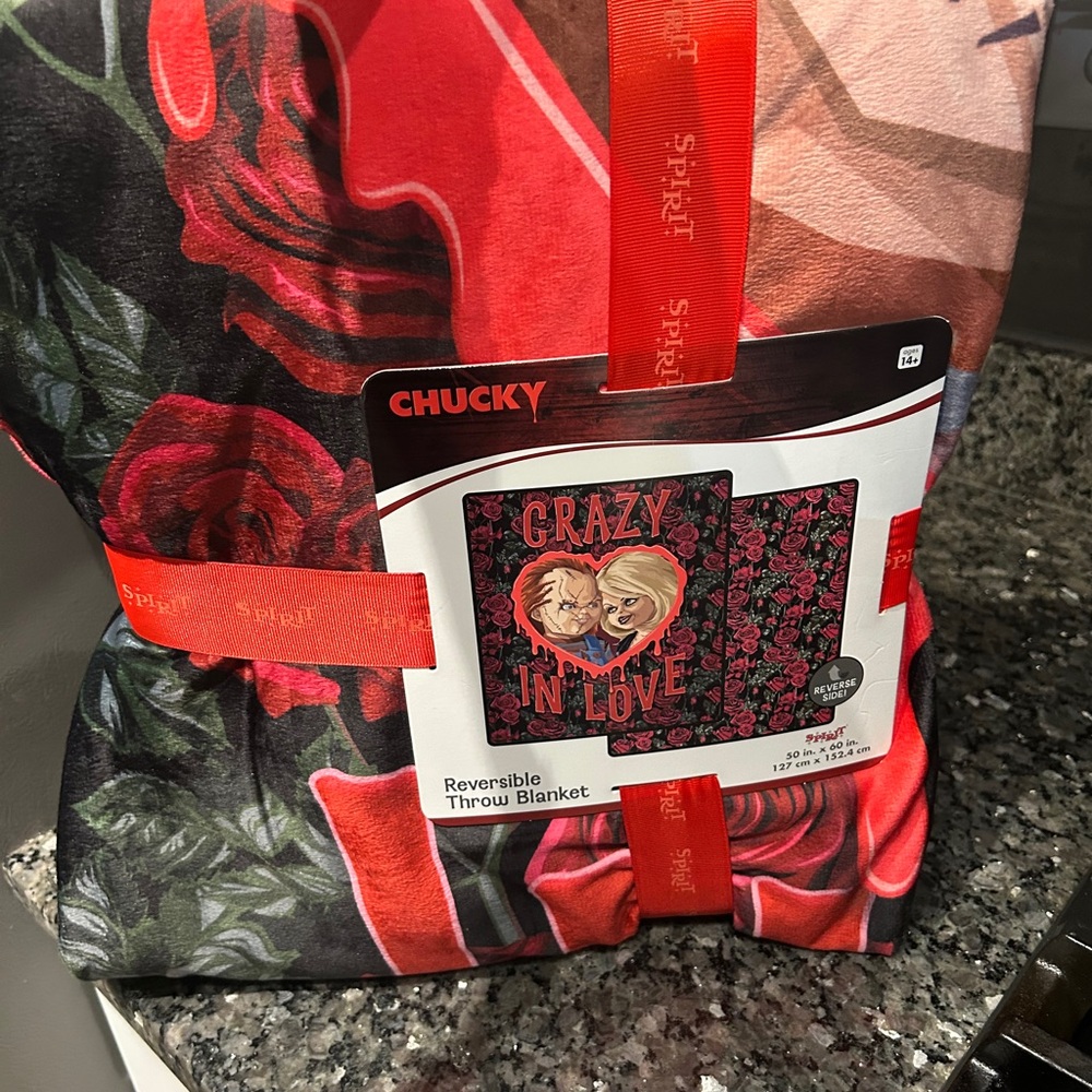 Spirit Chucky Crazy in Love Reversible Blanket - Red and Black